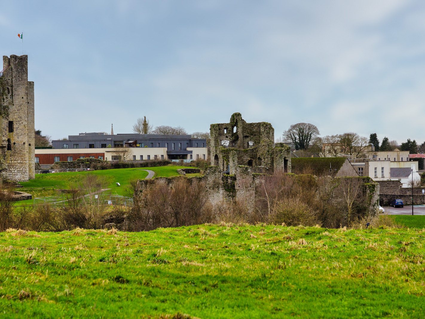 TRIM CASTLE AS SEEN FROM THE NORTH SIDE OF THE BOYNE [CHRISTMAS DAY 2023]-226481-1