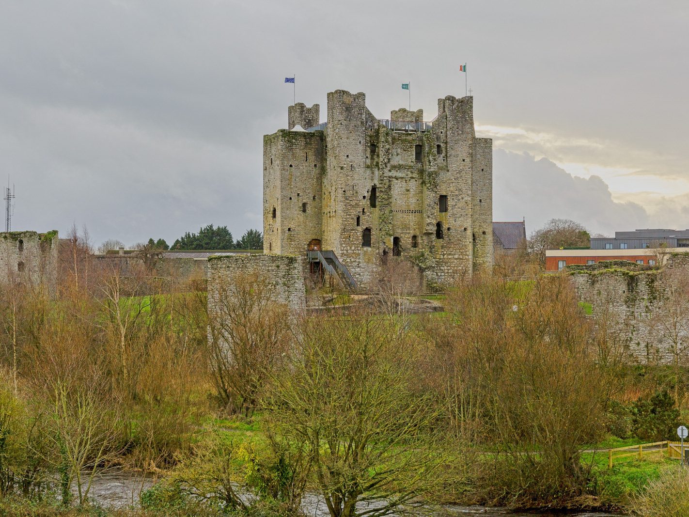 TRIM CASTLE AS SEEN FROM THE NORTH SIDE OF THE BOYNE [CHRISTMAS DAY 2023]-226486-1