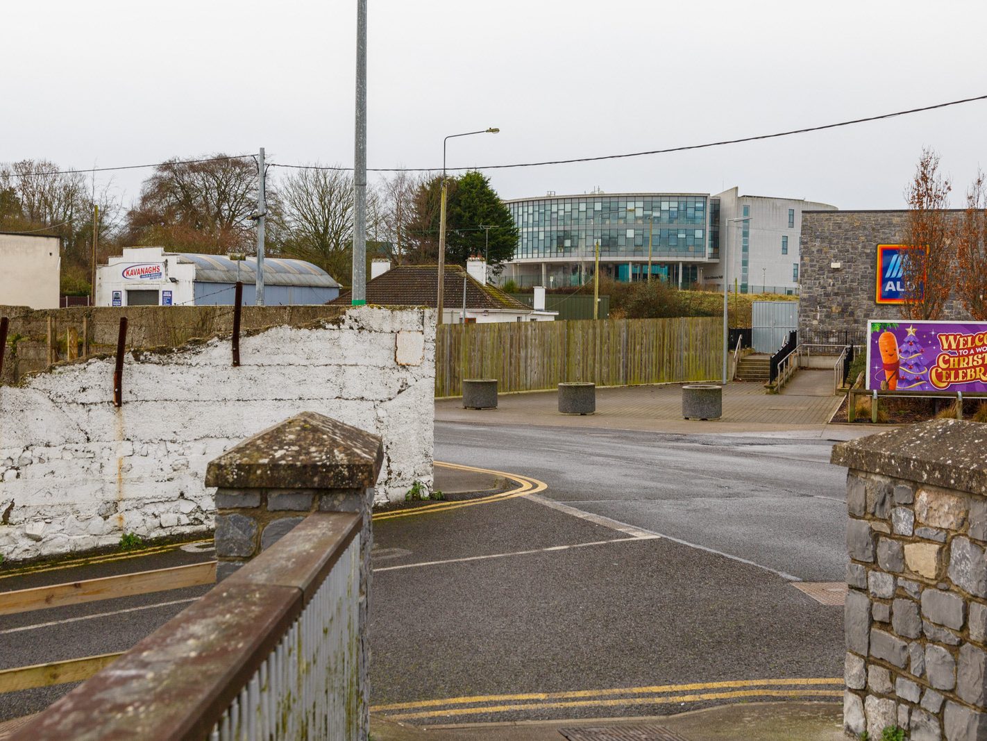 WATERGATE STREET AND WATERGATE BRIDGE [THE TOWN OF TRIM IN COUNTY MEATH]-226461-1