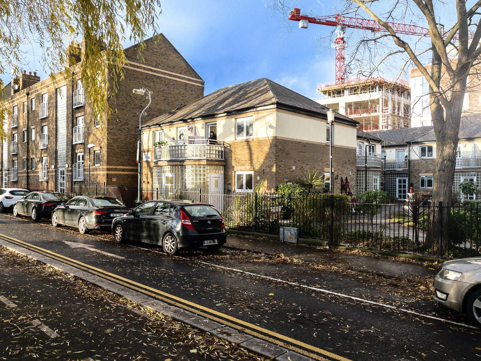 WINDSOR TERRACE ALONG THE GRAND CANAL