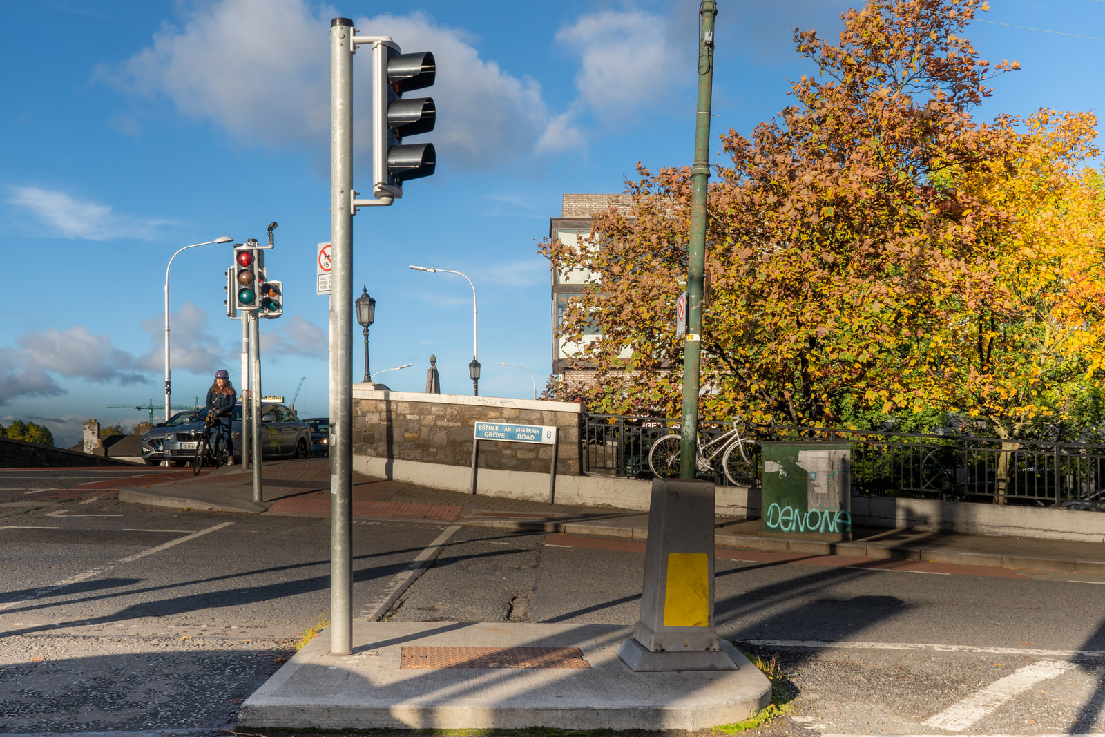 GHOST BIKE MEMORIAL - ZU ZHANG WONG FROM CHINA - BRIDGE AT GROVE ROAD 001