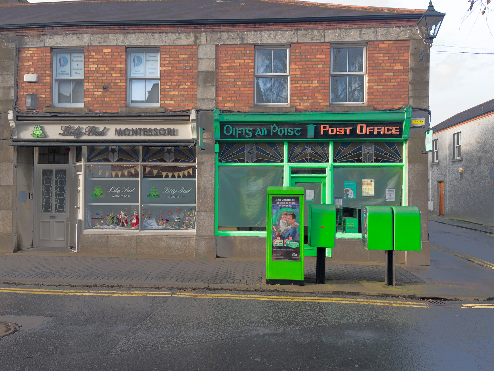 ATTRACTIVE POST OFFICE ON RATHFARNHAM VILLAGE MAIN STREET 001