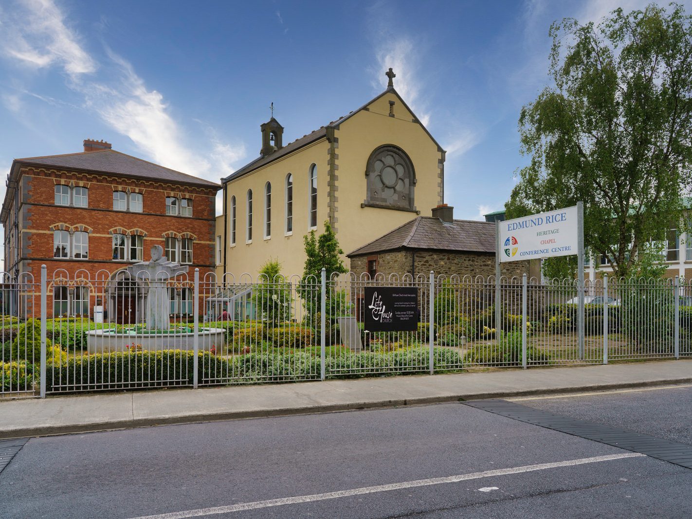 CBS SCHOOL AND EDMOND RICE CENTRE 004