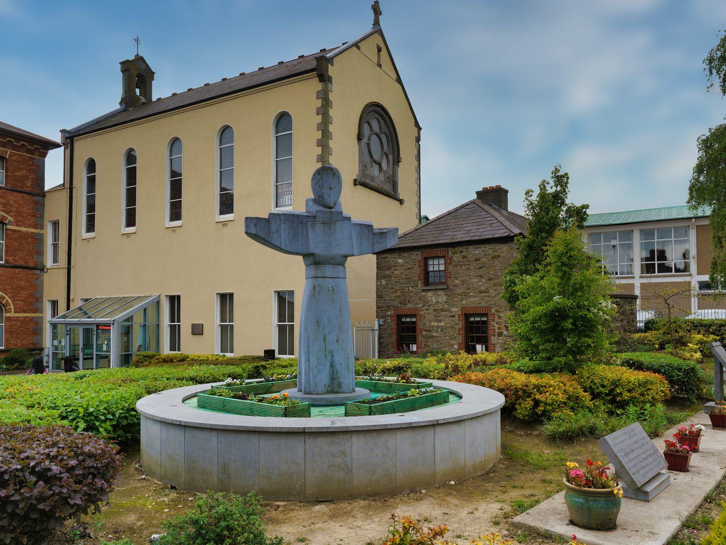 CBS SCHOOL AND EDMOND RICE CENTRE 003