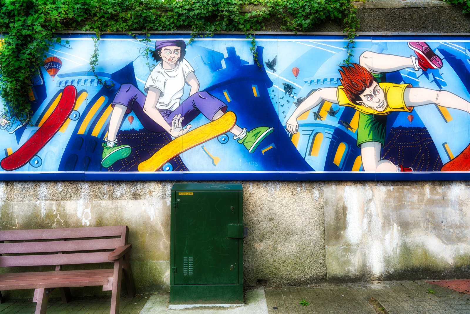 STREET ART AT ONE END OF COLLEGE STREET NEAR THE OLD ASYLUM 003