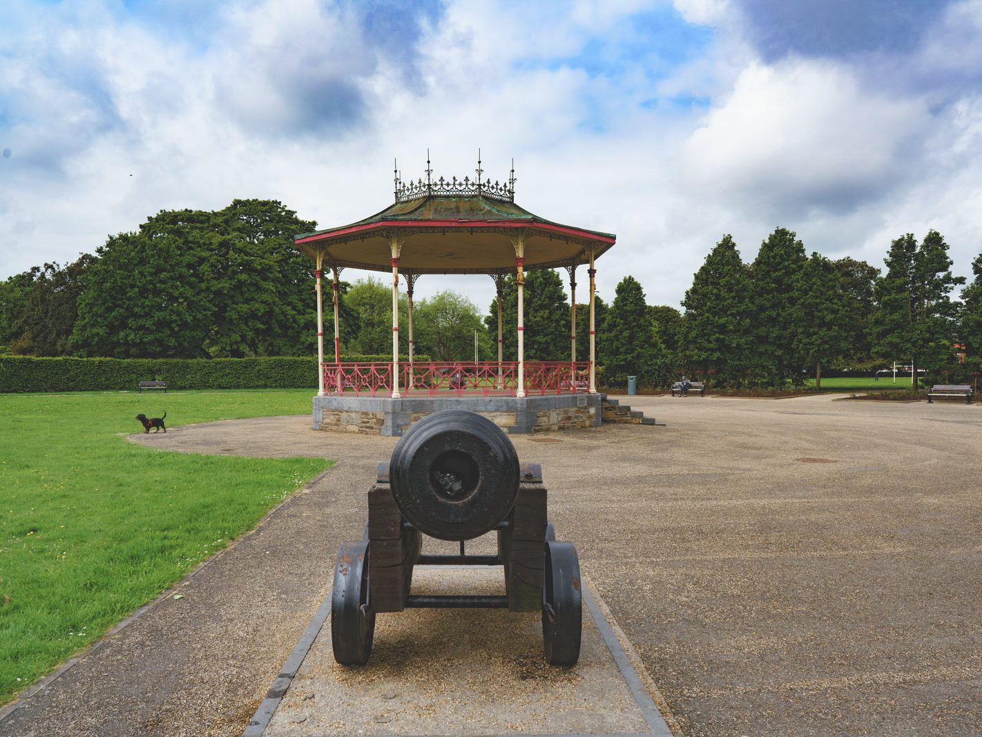 WOULD IT BE BETTER IF CANNONS WERE ONLY CREATED FOR CHILDREN TO PLAY UPON 003