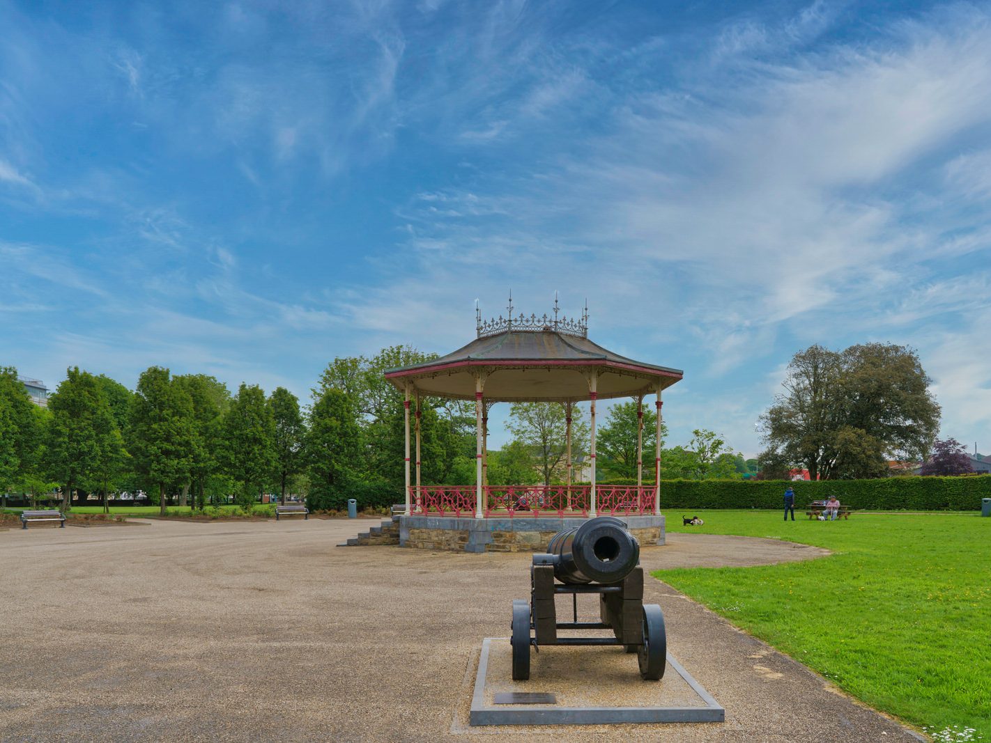 WOULD IT BE BETTER IF CANNONS WERE ONLY CREATED FOR CHILDREN TO PLAY UPON 004