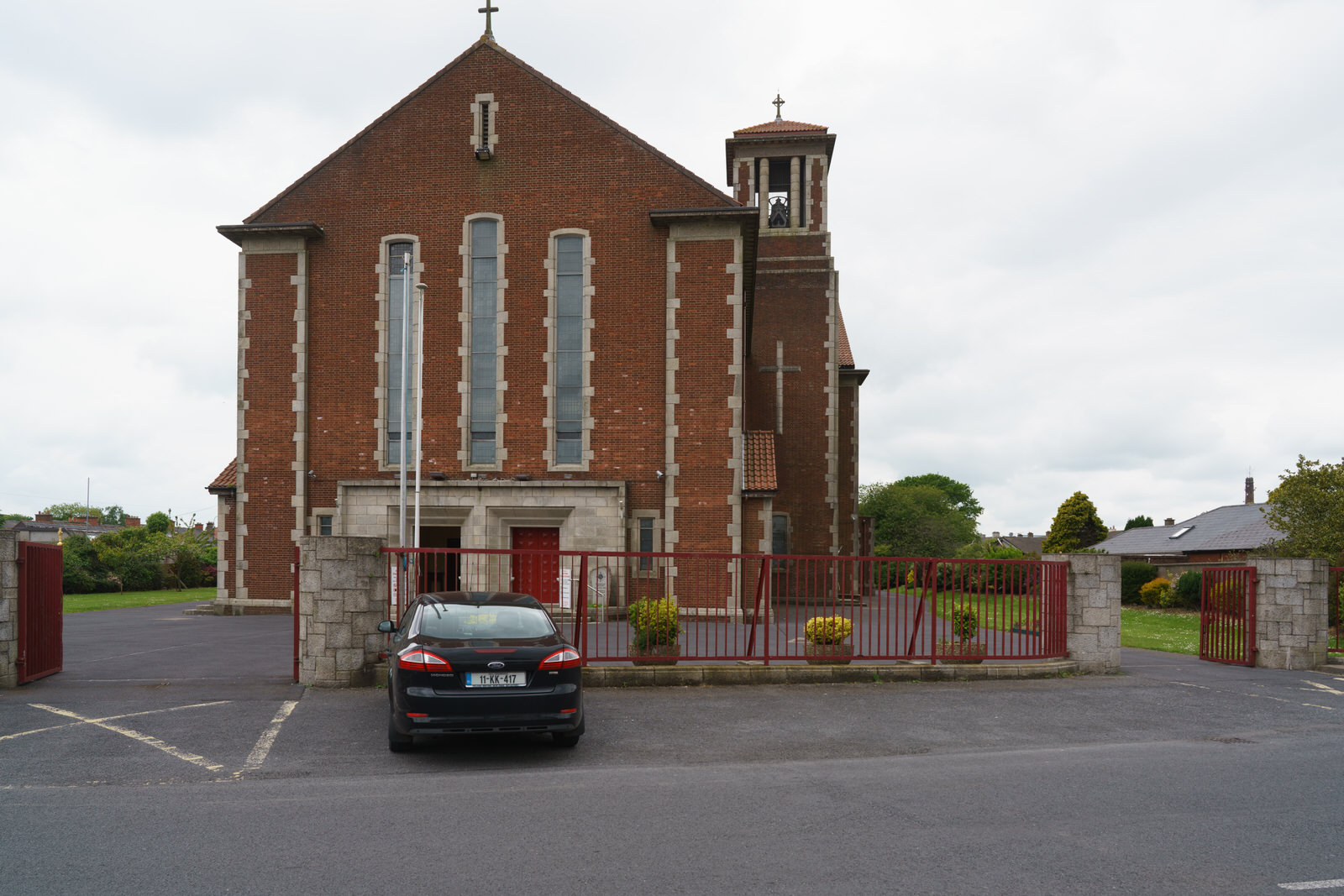 THE HOLY FAMILY PARISH CHURCH IN WATERFORD 002