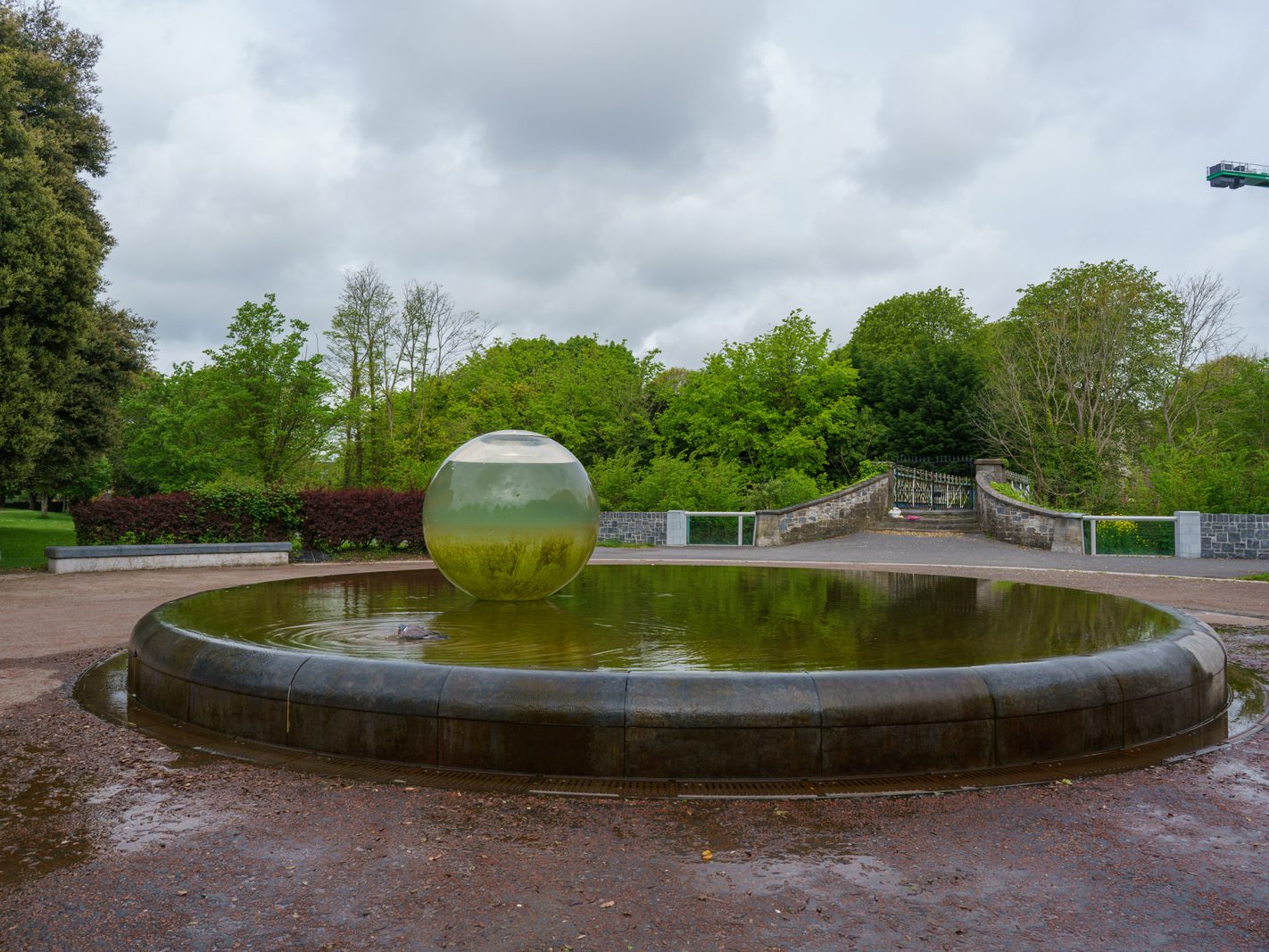 AN INTERESTING WATER FEATURE IN THE WATERFORD PEOPLES PARK 007