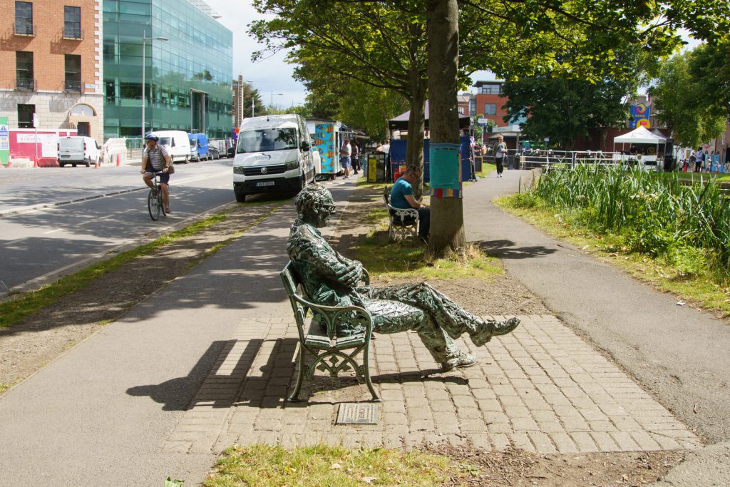 LIFE SIZED STATUE OF PATRICK KAVANAGH 003