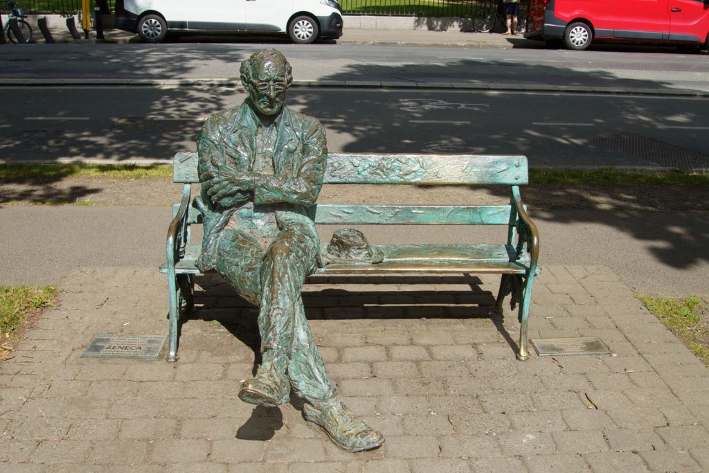 LIFE SIZED STATUE OF PATRICK KAVANAGH 006
