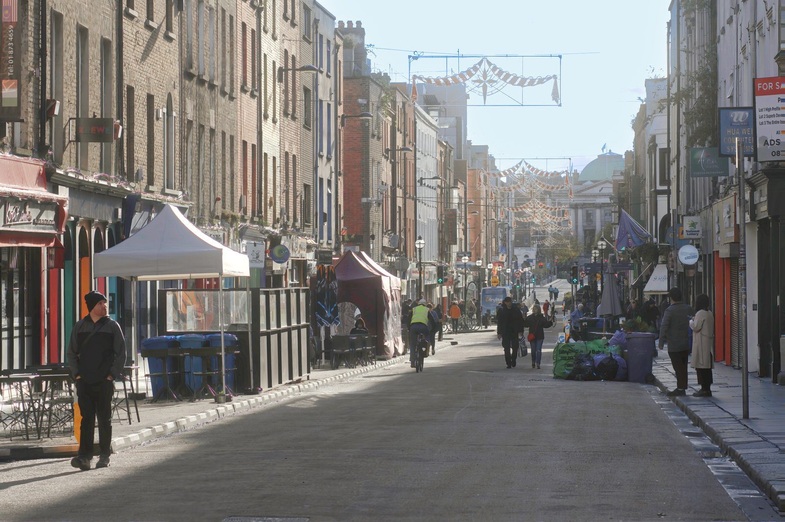 YOU MIGHT NOTICE THE CHRISTMAS DECORATIONS ON CAPEL STREET 012