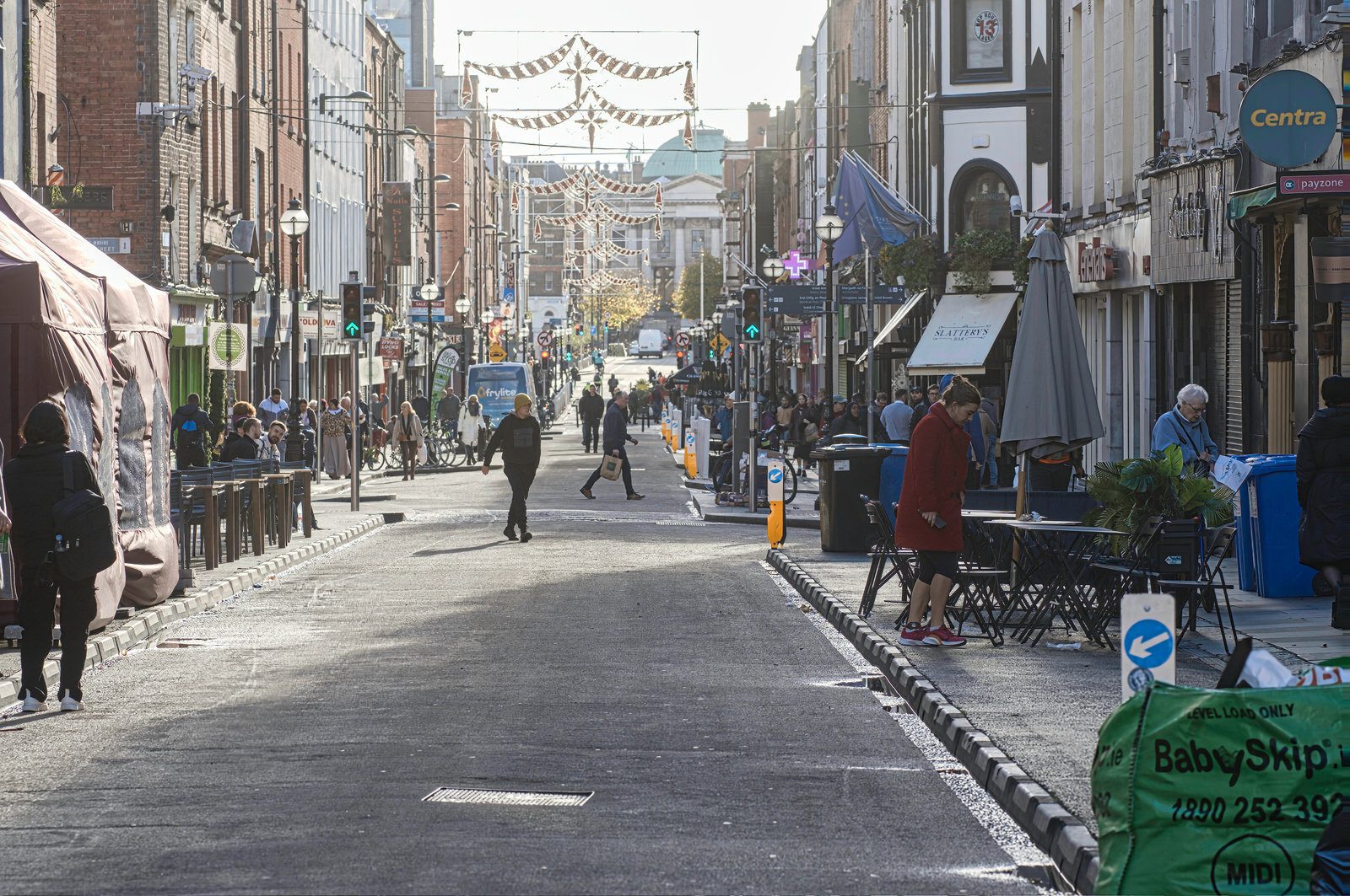 YOU MIGHT NOTICE THE CHRISTMAS DECORATIONS ON CAPEL STREET 008