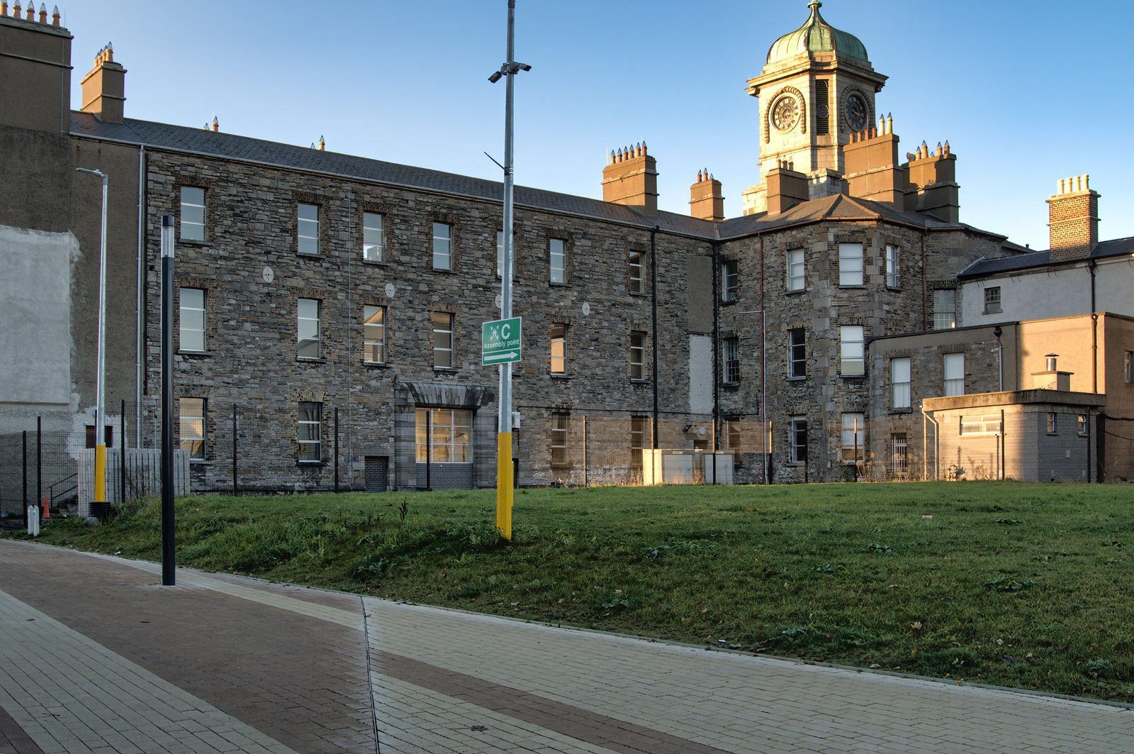 A SUNNY BUT VERY COLD DAY AT THE GRANGEGORMAN UNIVERSITY CAMPUS 044