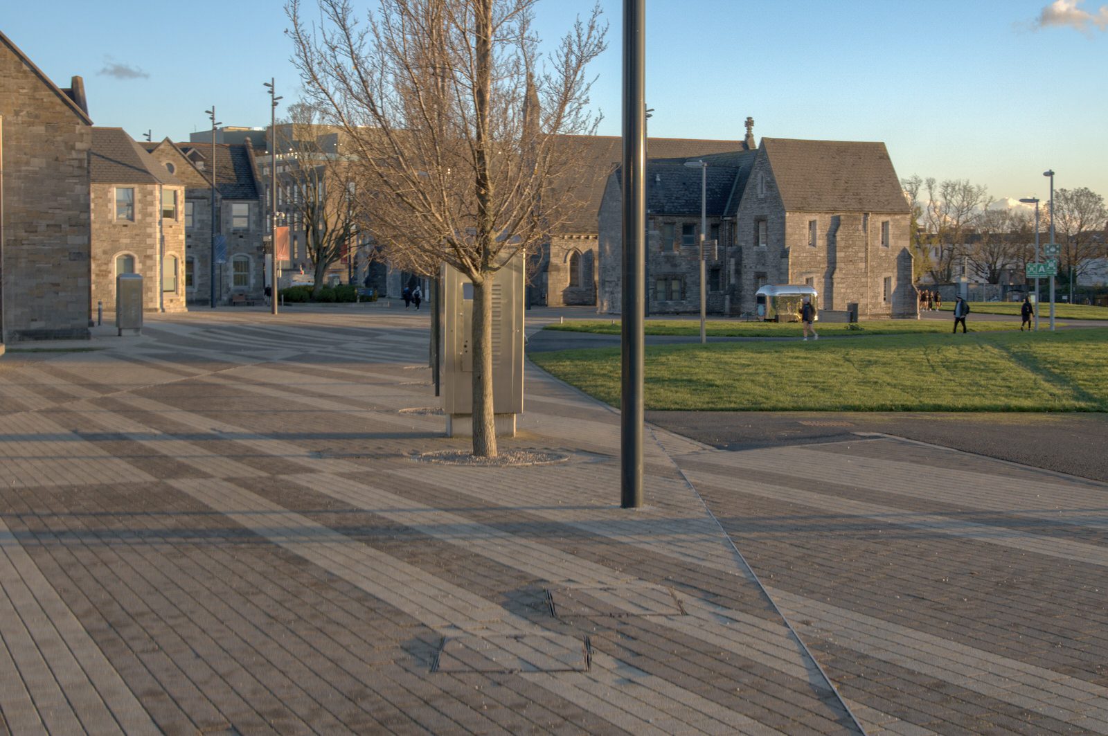 A SUNNY BUT VERY COLD DAY AT THE GRANGEGORMAN UNIVERSITY CAMPUS 030