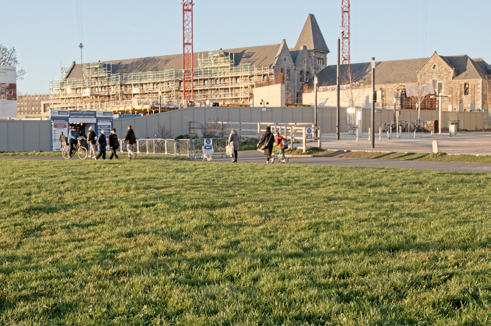 A SUNNY BUT VERY COLD DAY AT THE GRANGEGORMAN UNIVERSITY CAMPUS 026