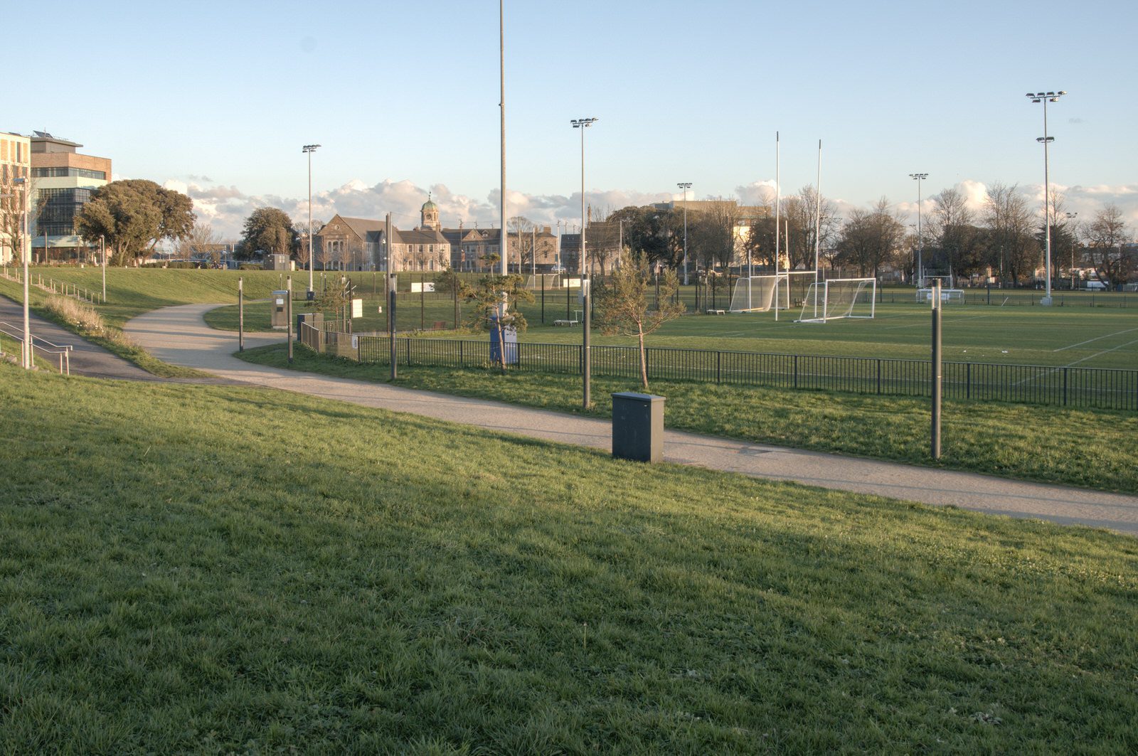 A SUNNY BUT VERY COLD DAY AT THE GRANGEGORMAN UNIVERSITY CAMPUS 010