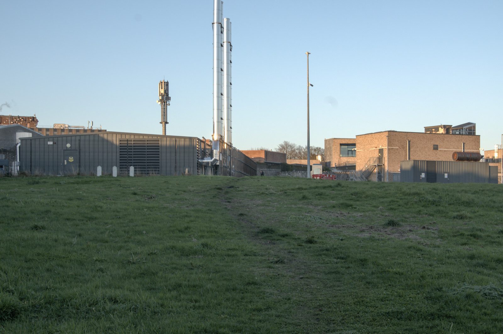 A SUNNY BUT VERY COLD DAY AT THE GRANGEGORMAN UNIVERSITY CAMPUS 006