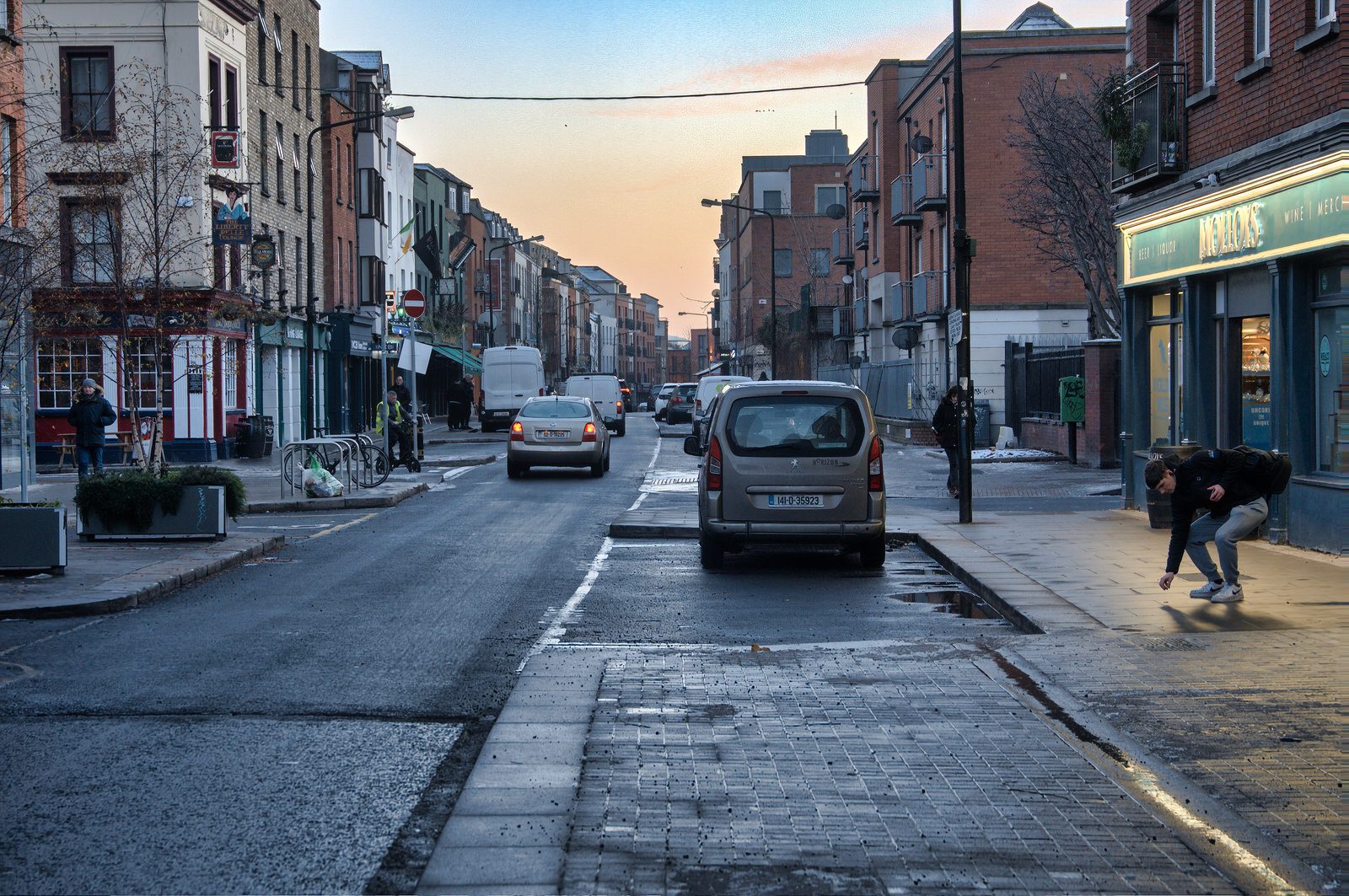 ROAD AND FOOTPATHS WERE SLIPPY BECAUSE OF ICE 005