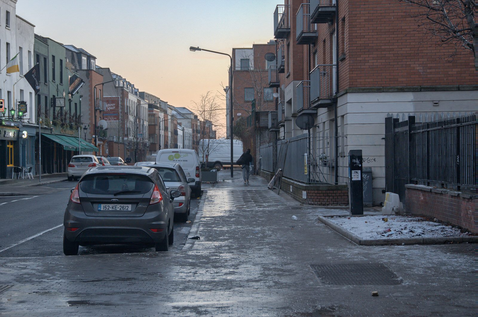 ROAD AND FOOTPATHS WERE SLIPPY BECAUSE OF ICE 010