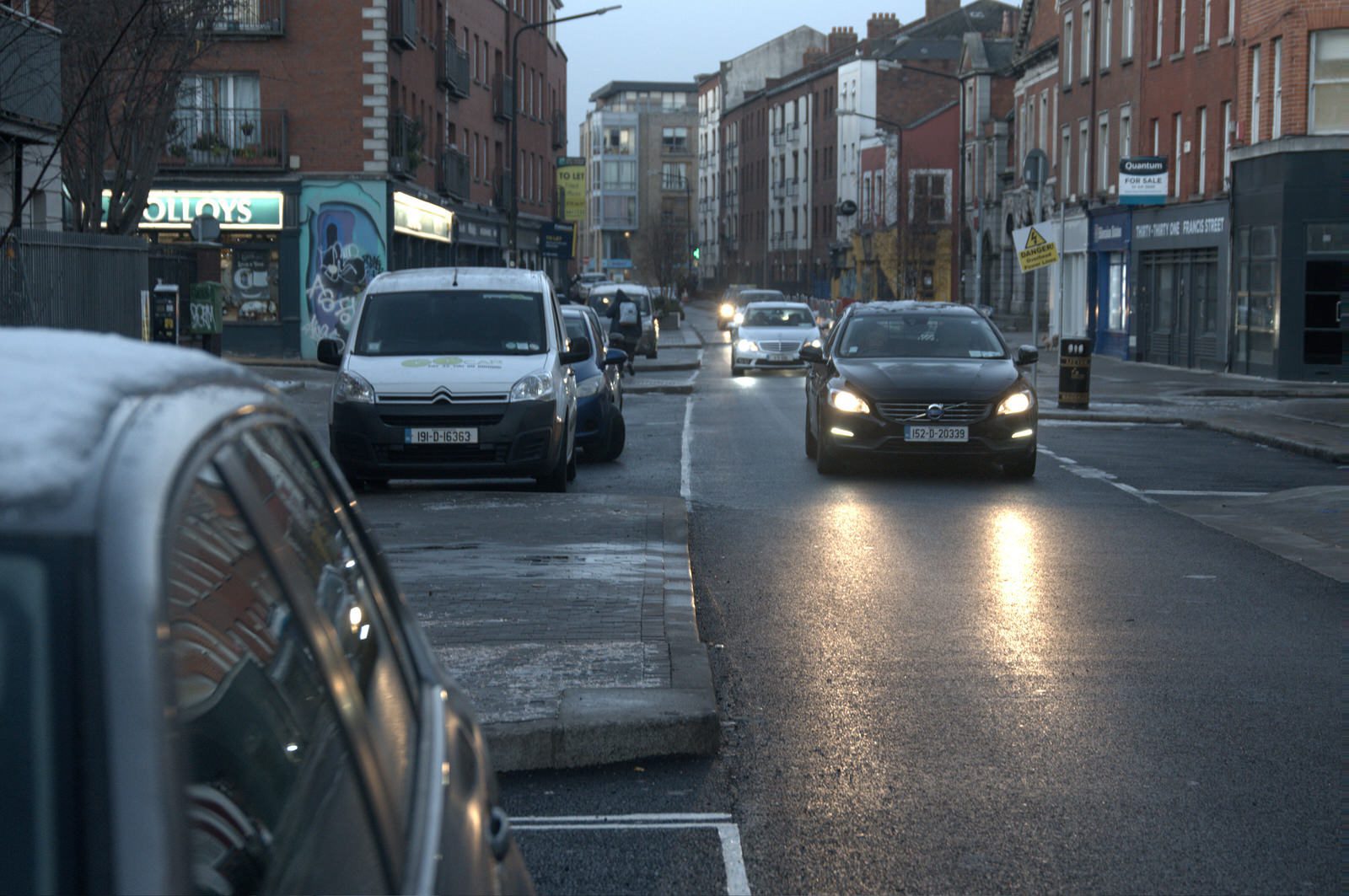 ROAD AND FOOTPATHS WERE SLIPPY BECAUSE OF ICE 017