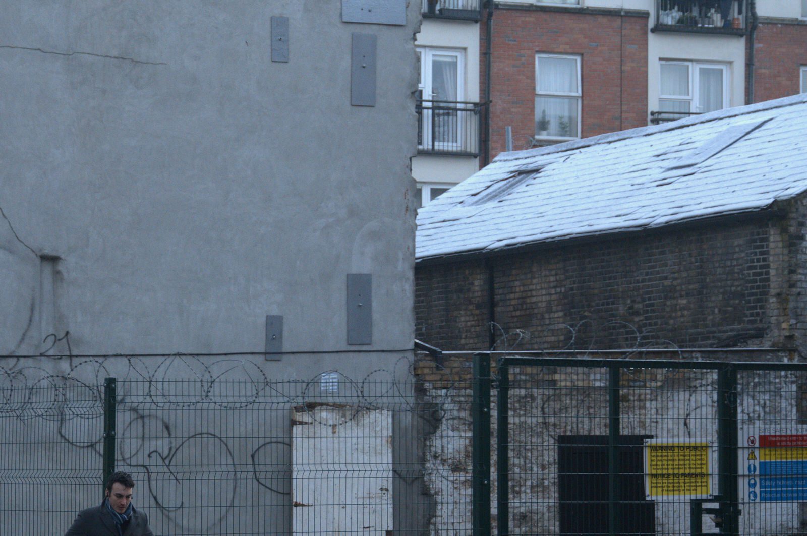 ROAD AND FOOTPATHS WERE SLIPPY BECAUSE OF ICE 027