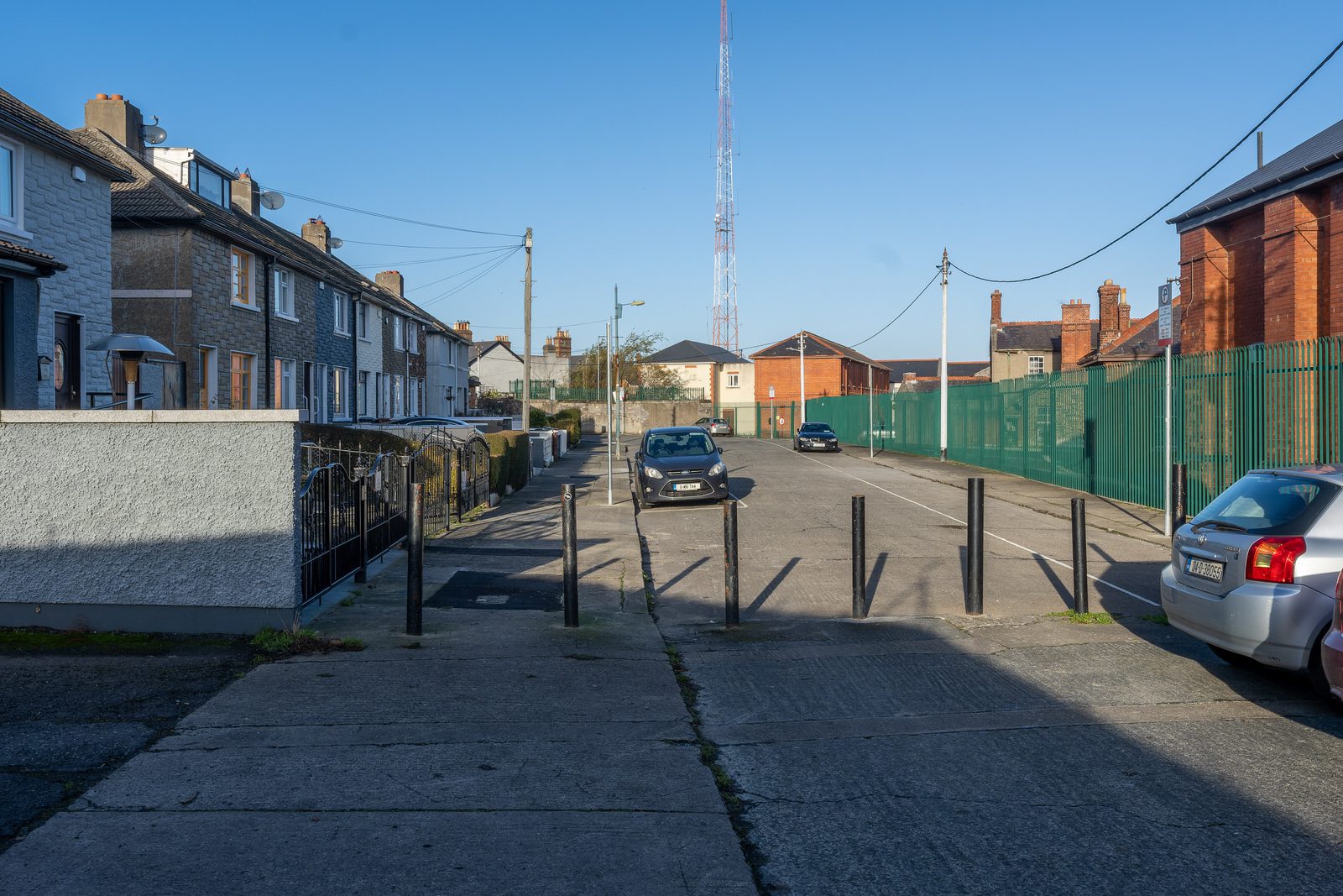 MOUNT DRUMMOND AVENUE ONCE KNOWN AS HEN AND CHICKEN LANE 017