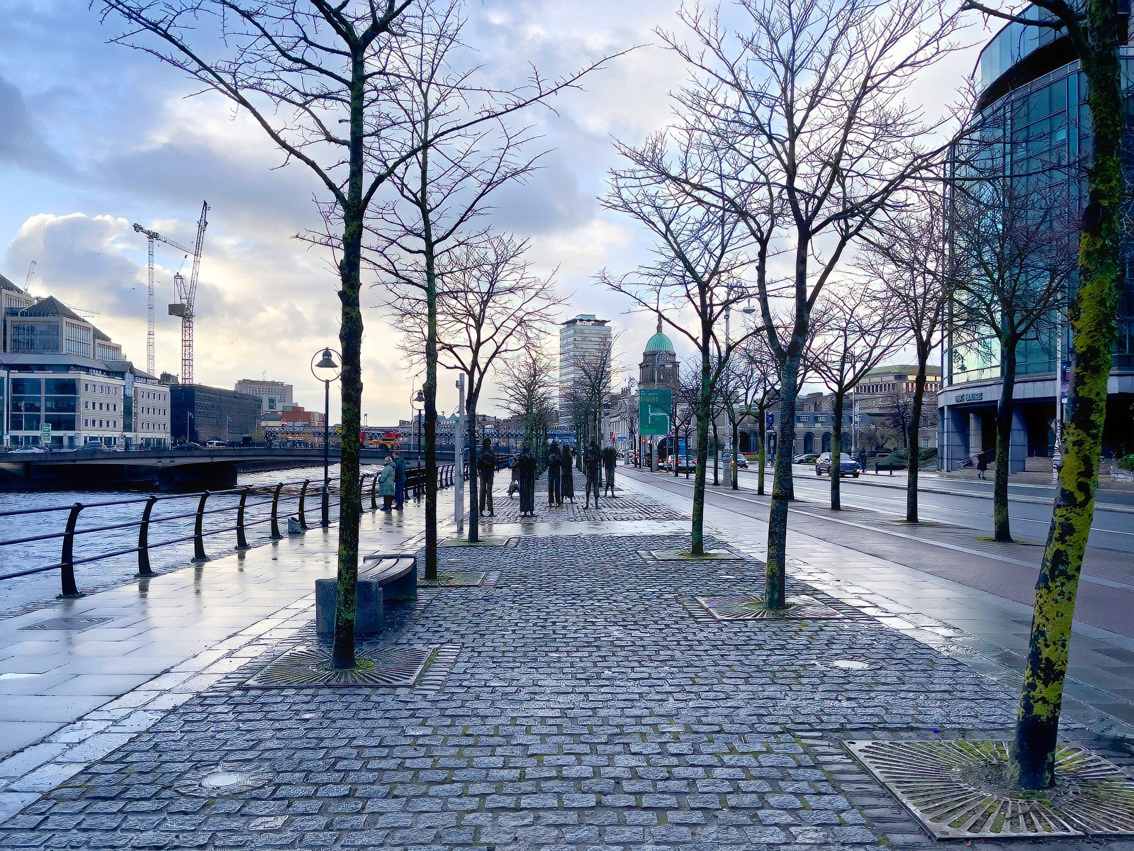 THE FAMINE MEMORIAL  001