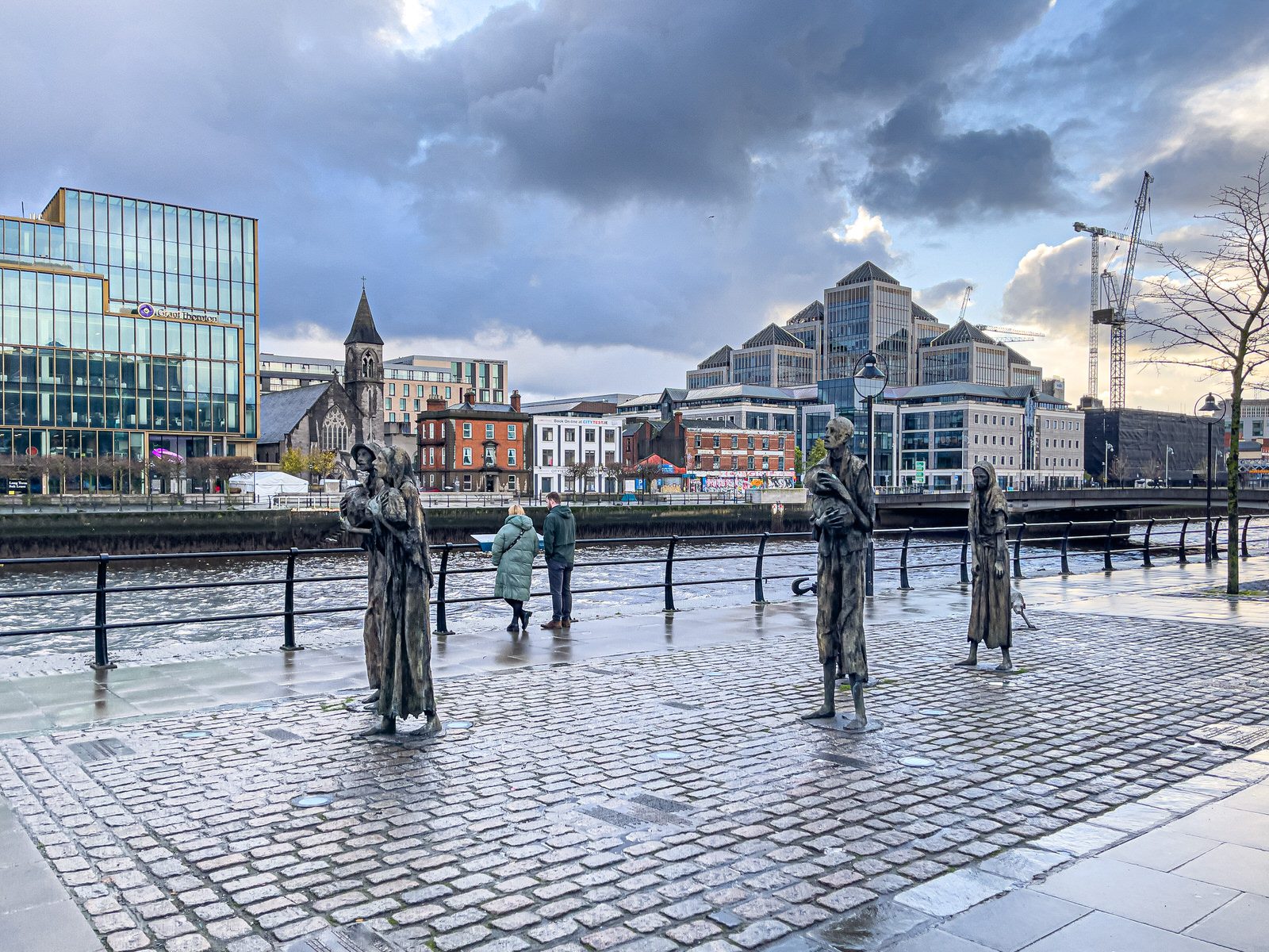 THE FAMINE MEMORIAL  003