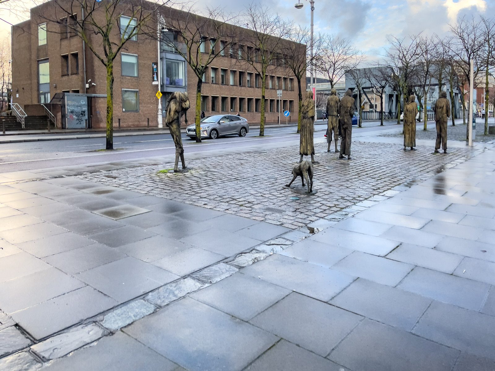 THE FAMINE MEMORIAL  006