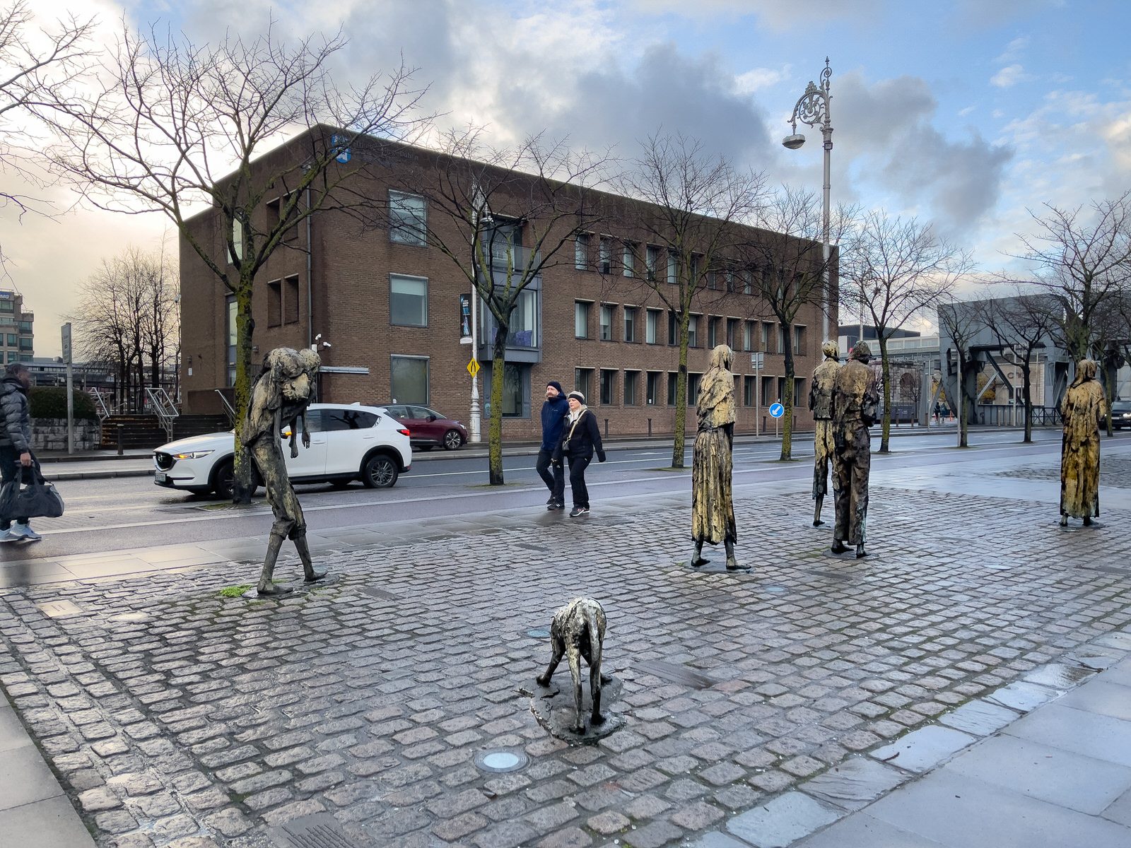 THE FAMINE MEMORIAL  007