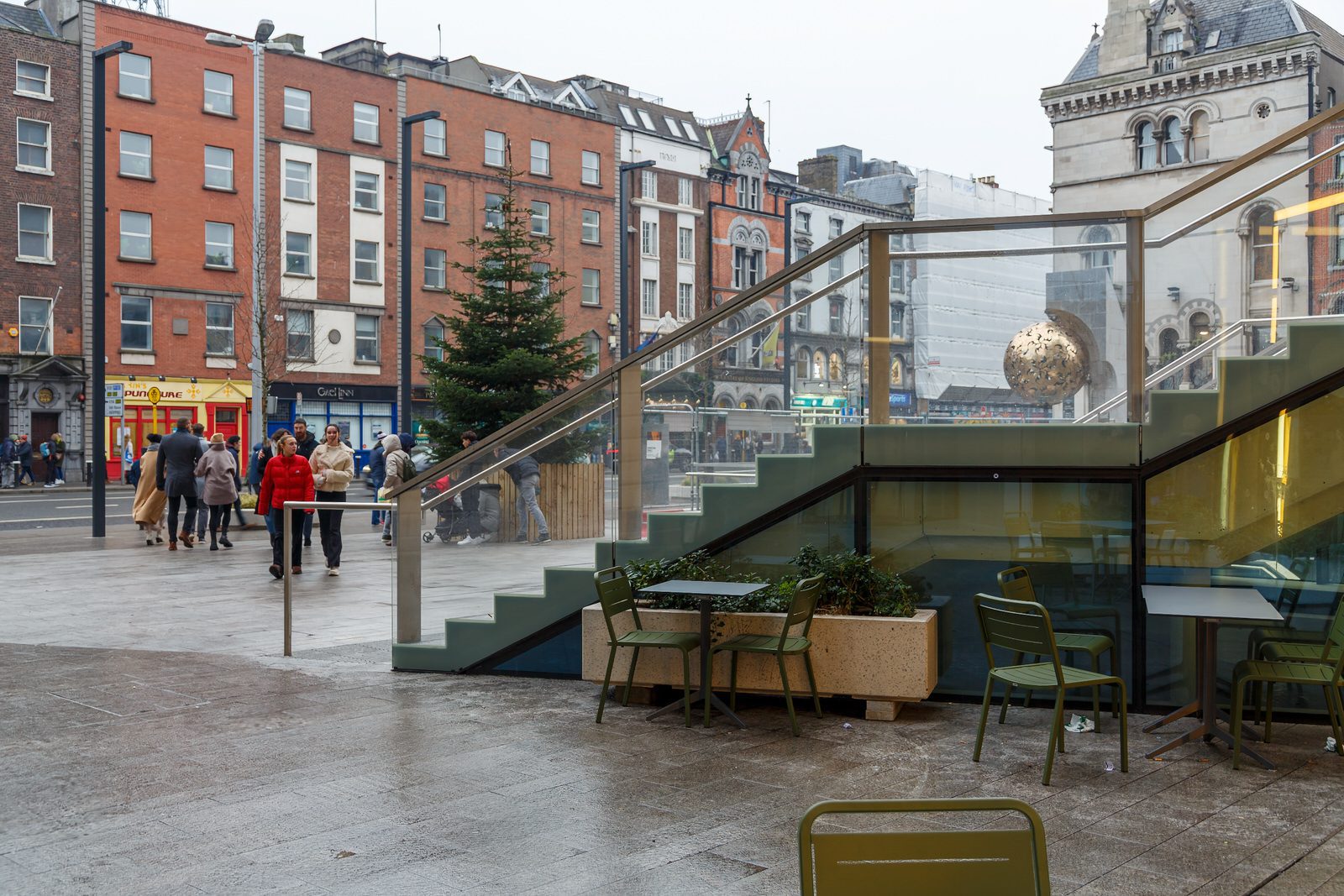 THE NEW CENTRAL PLAZA ON DAME STREET 005