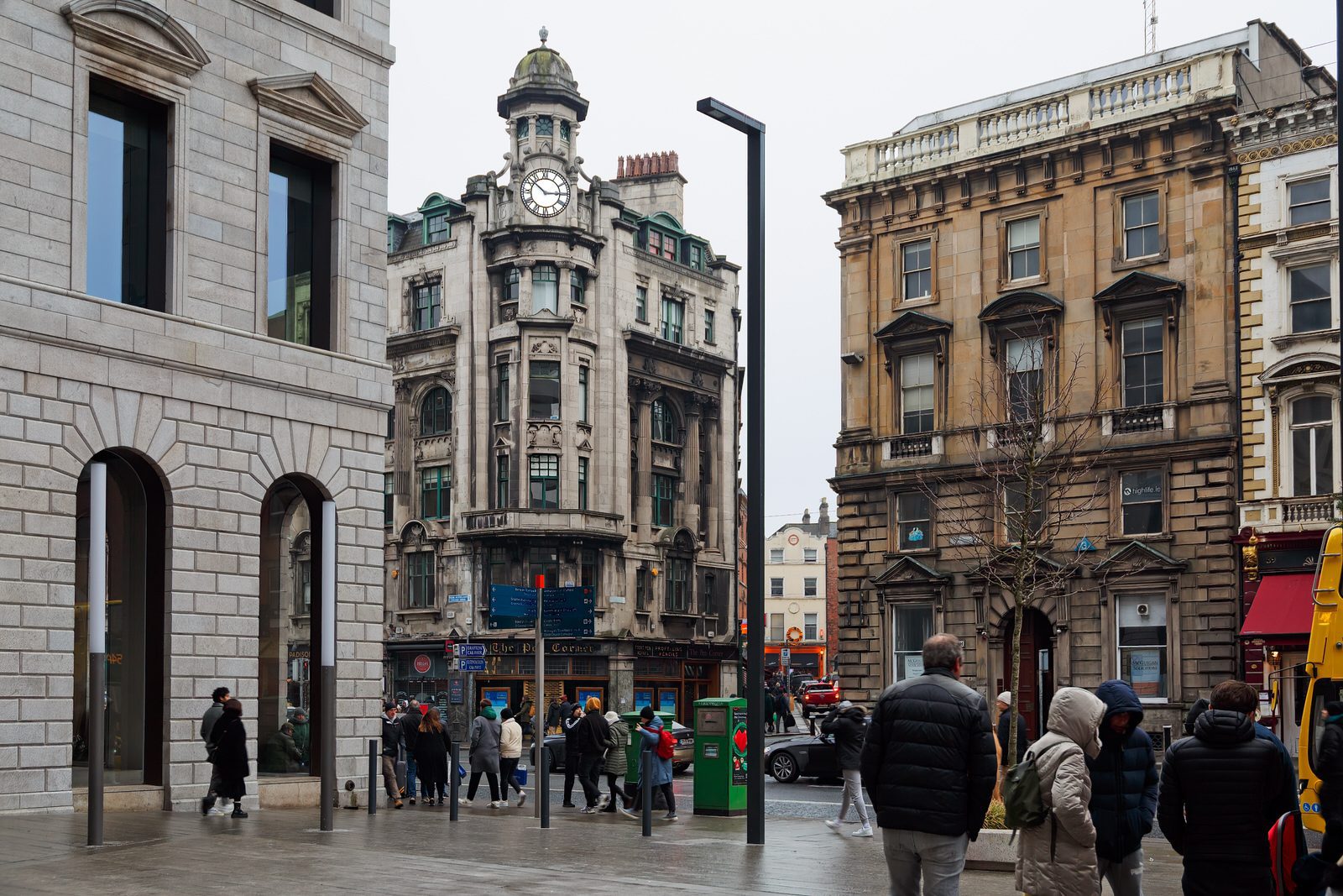 THE NEW CENTRAL PLAZA ON DAME STREET 007