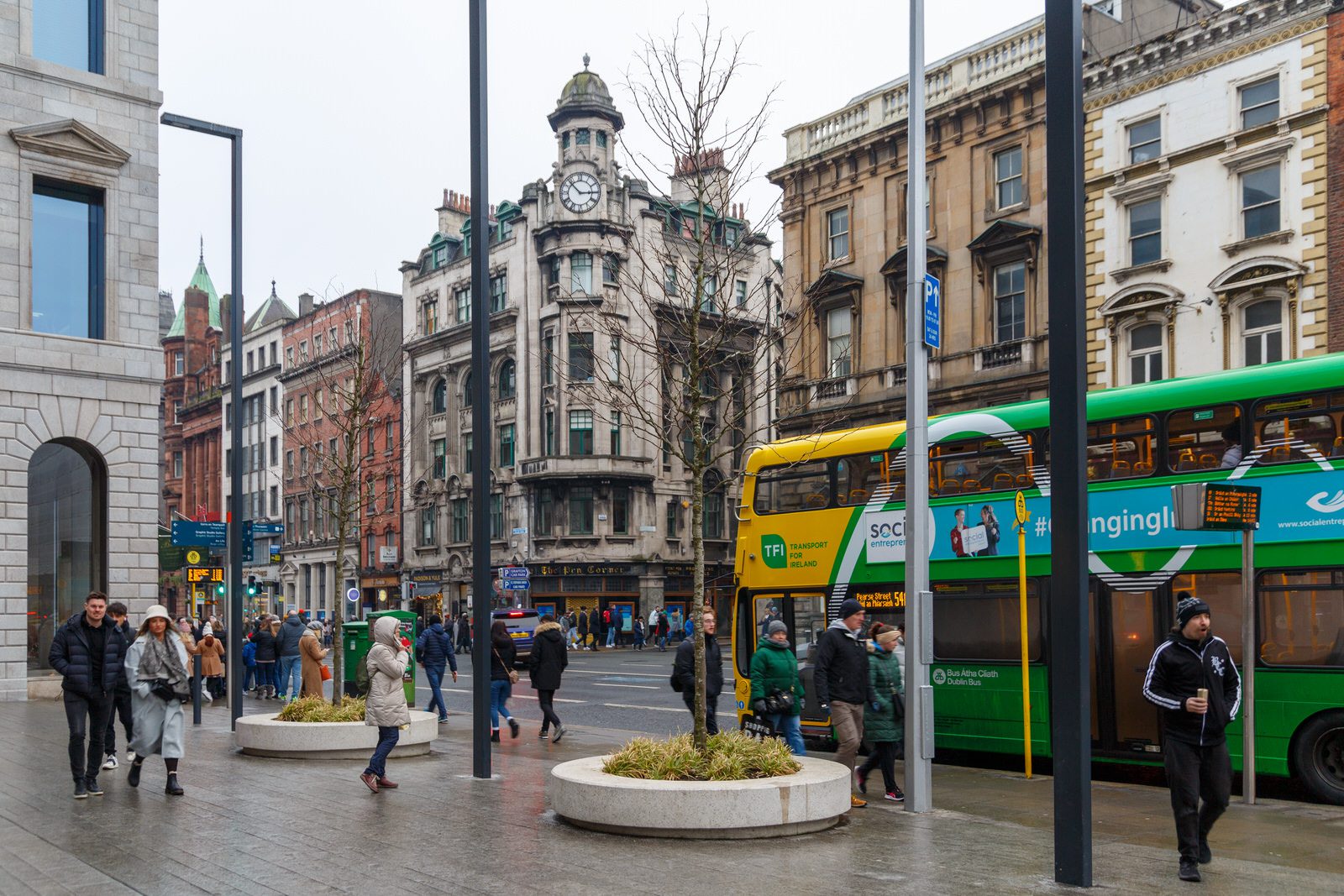 THE NEW CENTRAL PLAZA ON DAME STREET 008