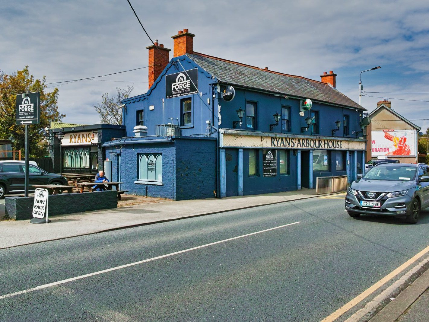 RYANS ARBOUR HOUSE [A PUB IN THE VILLAGE OF WINDY ARBOUR] 003