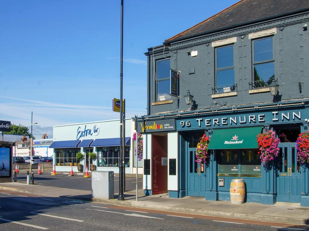 THE TERENURE INN IS AN OLD DUBLIN PUB [PHOTOGRAPHED IN AUGUST 2022] 003