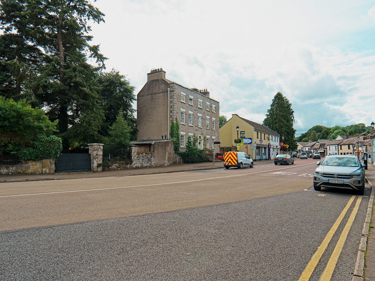 LEIXLIP MAIN STREET [HOME TO THE FARENDERS RATHER THAN THE HILLERS] 003