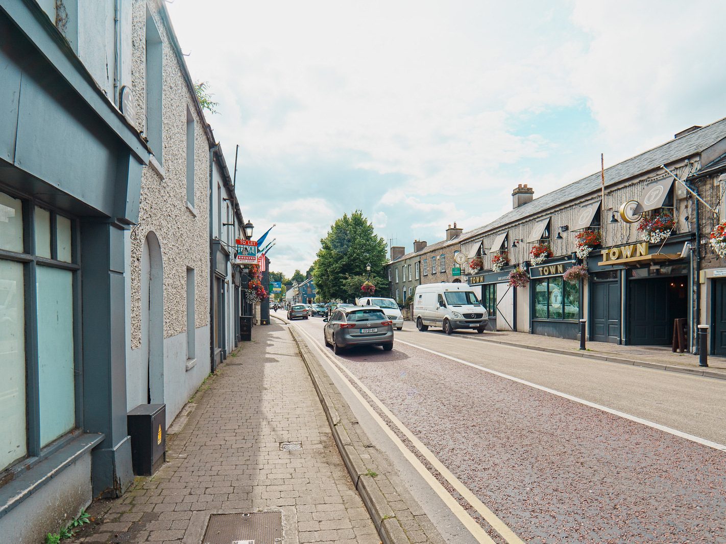 LEIXLIP MAIN STREET [HOME TO THE FARENDERS RATHER THAN THE HILLERS] 026