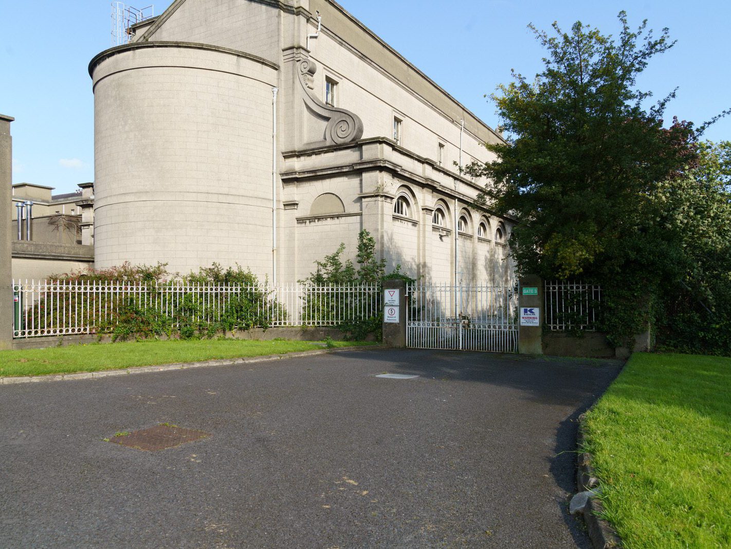 HOLY CROSS COLLEGE - ALSO KNOWN AS CLONLIFFE COLLEGE [THIS HAS CEASED SINCE MY LAST VISIT IN 2014] 011