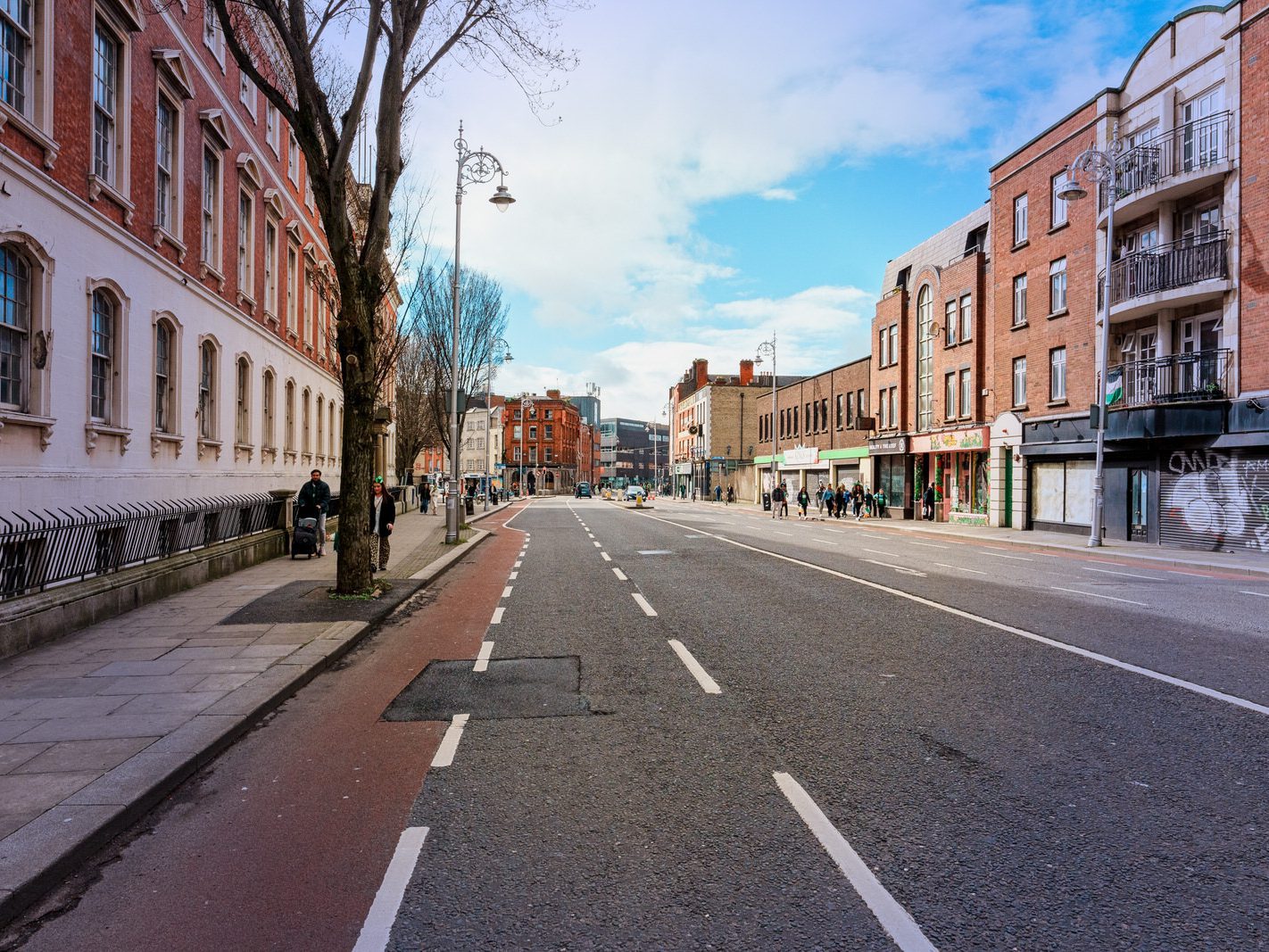 ST PATRICK'S DAY IN DUBLIN [BOLTON STREET TO GRATTAN BRIDGE VIA CAPEL STREET]-229838-1
