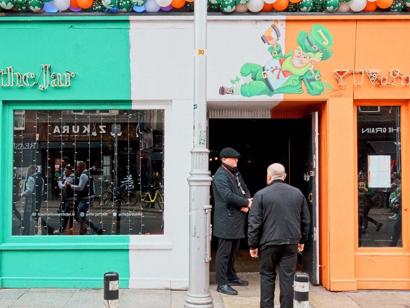 THE JAR PUB ON WEXFORD STREET [IN COLOURS APPROPRIATE FOR ST PATRICK'S DAY]-229831-1