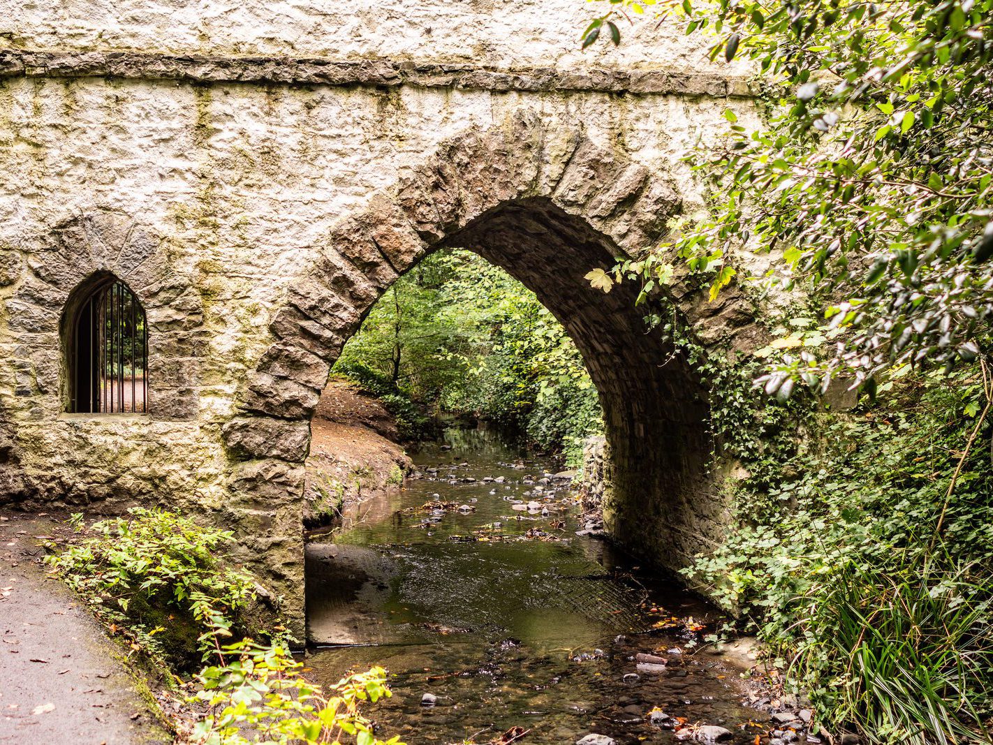 THE GOTHIC BRIDGE [ST ANNE'S PARK 28 SEPTEMBER 2024]-241876-1