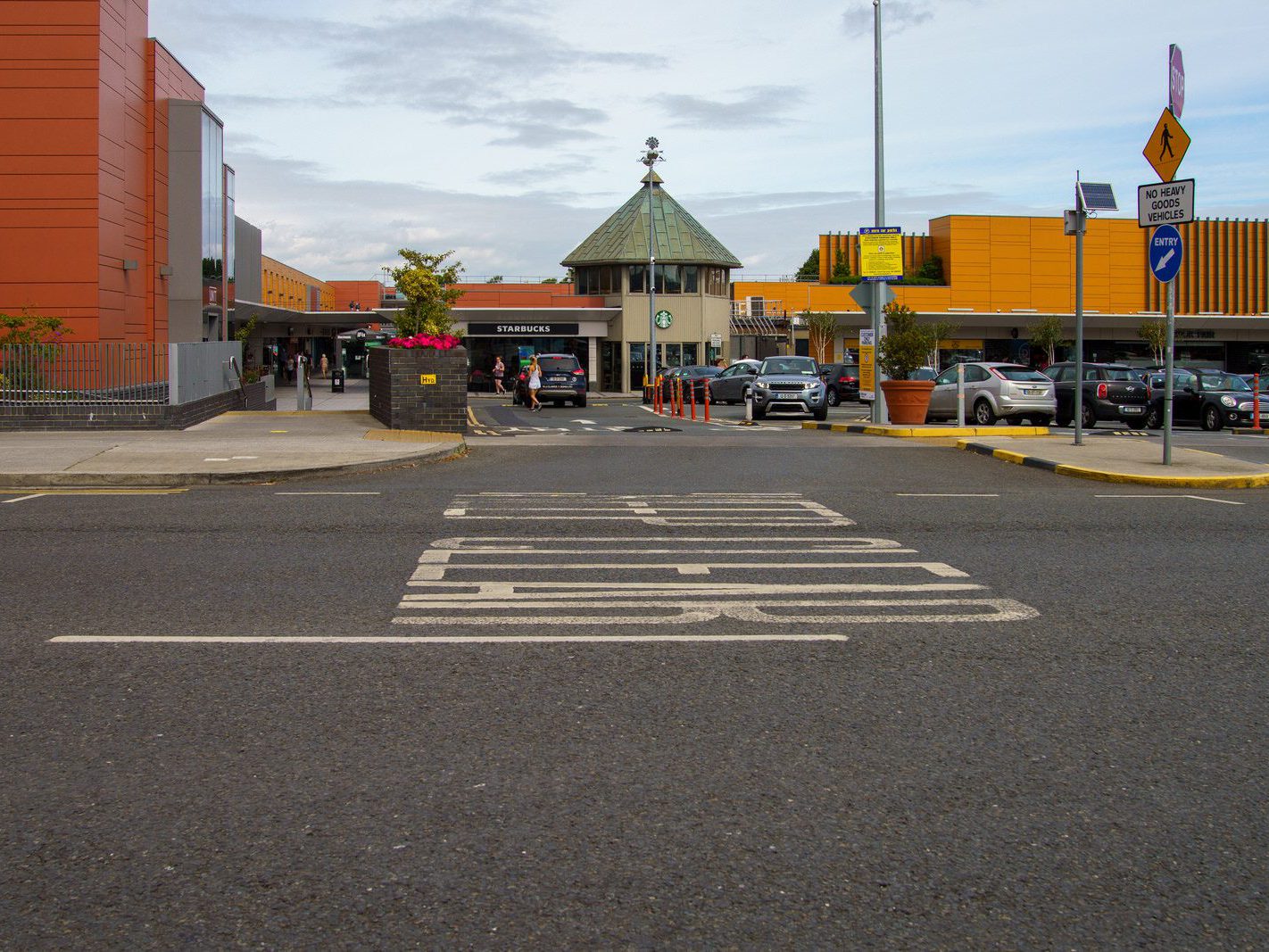 STILLORGAN SHOPPING CENTRE [AND THE SITE WHERE THE BOWLING ALLEY WAS]-243788-1