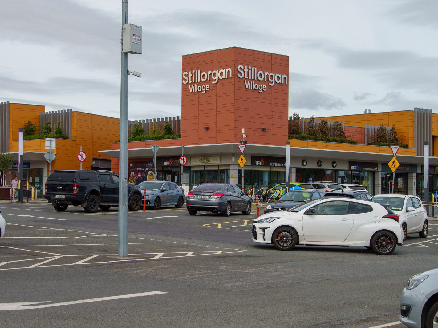 STILLORGAN SHOPPING CENTRE [AND THE SITE WHERE THE BOWLING ALLEY WAS]-243797-1