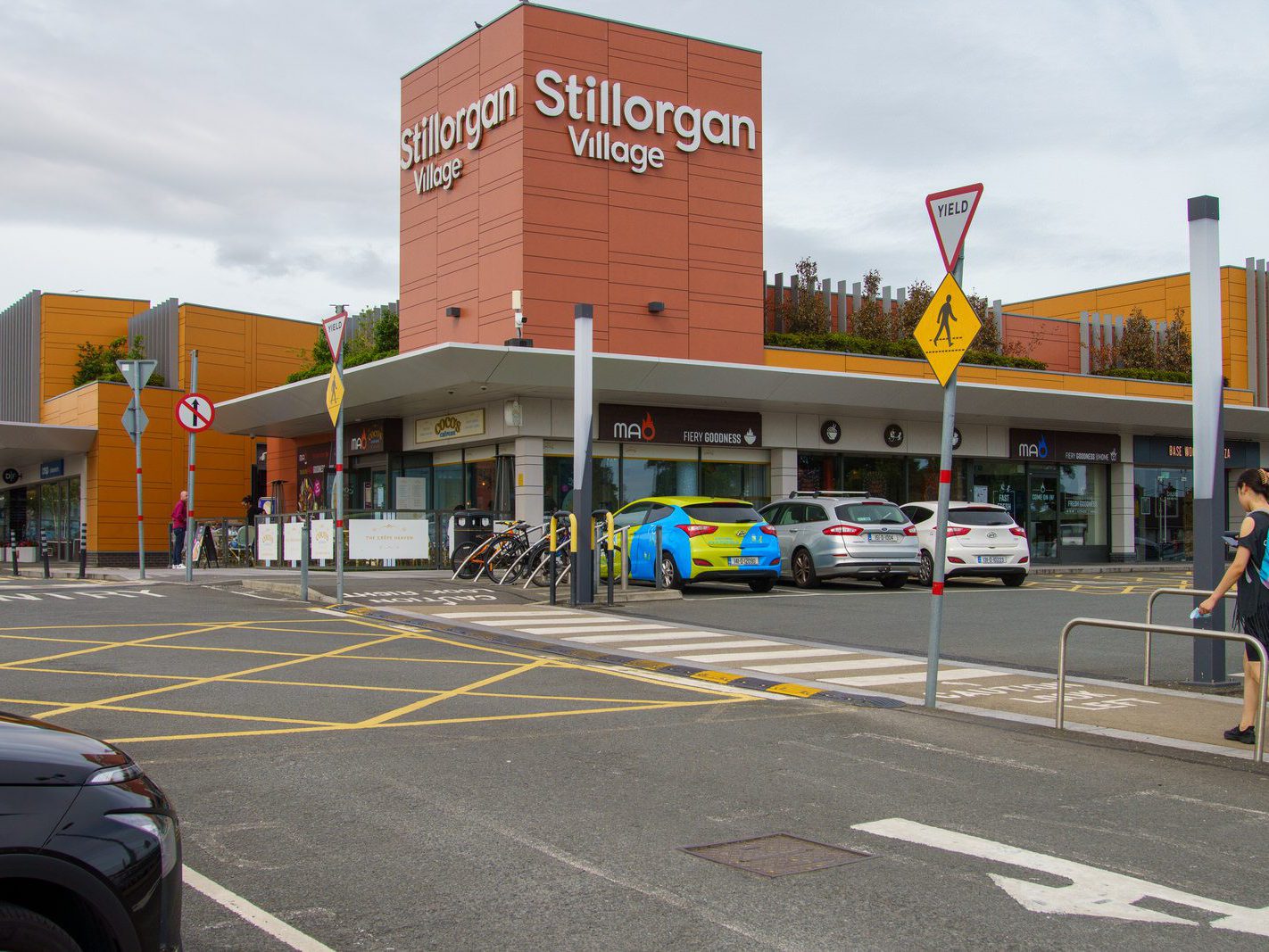 STILLORGAN SHOPPING CENTRE [AND THE SITE WHERE THE BOWLING ALLEY WAS]-243798-1