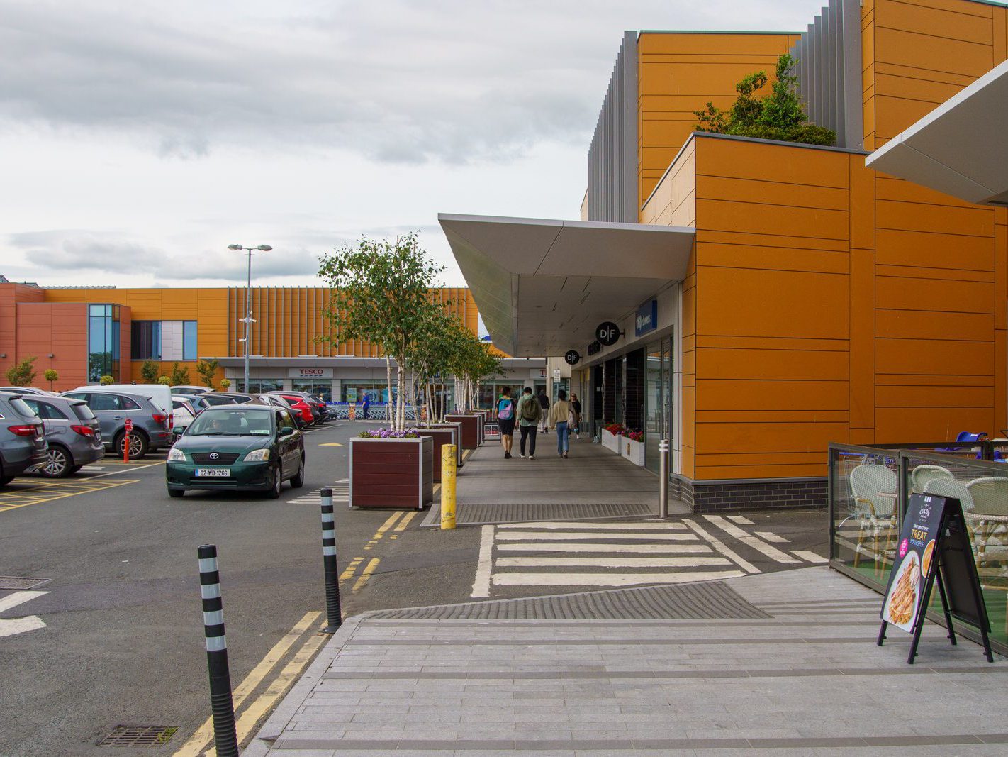 STILLORGAN SHOPPING CENTRE [AND THE SITE WHERE THE BOWLING ALLEY WAS]-243800-1