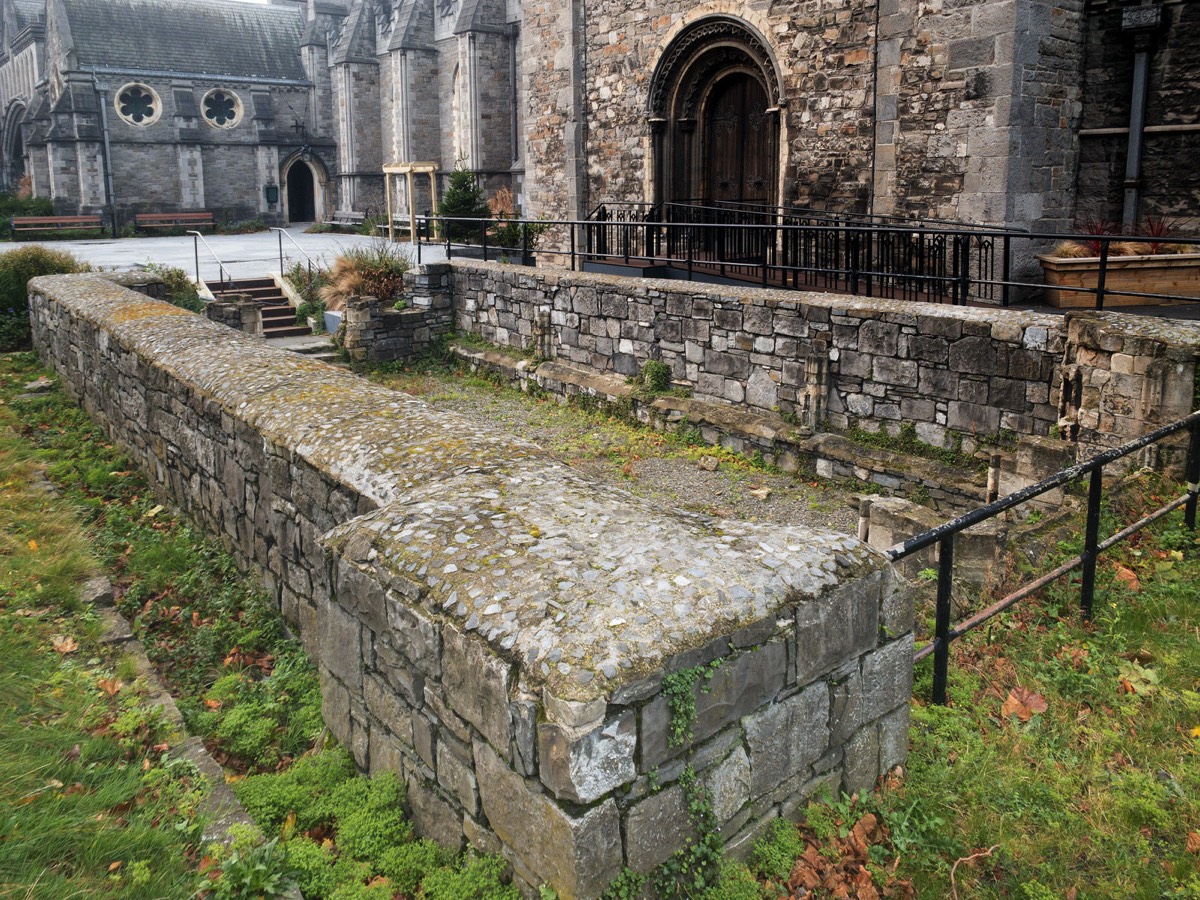 CHRIST CHURCH CATHEDRAL  ON A VERY COLD FOGGY DAY 001