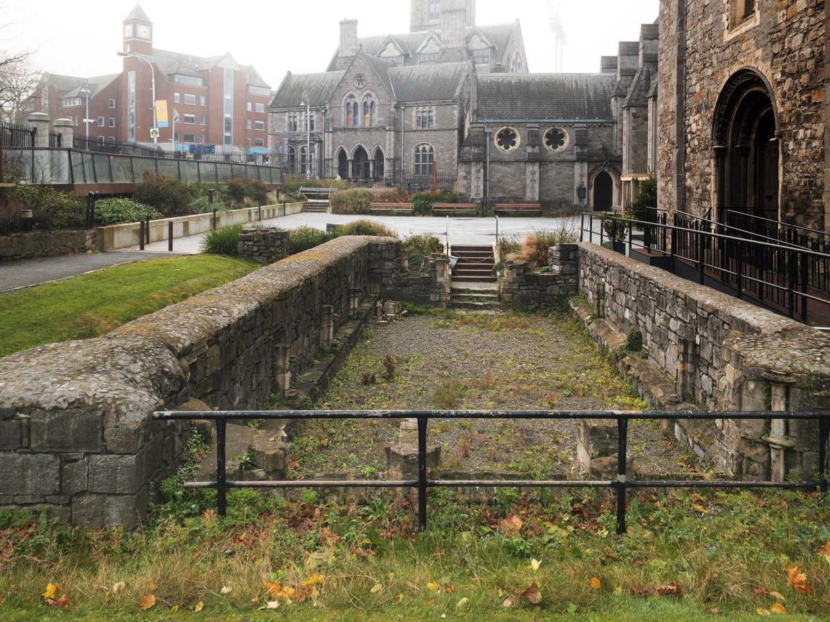 CHRIST CHURCH CATHEDRAL  ON A VERY COLD FOGGY DAY 006