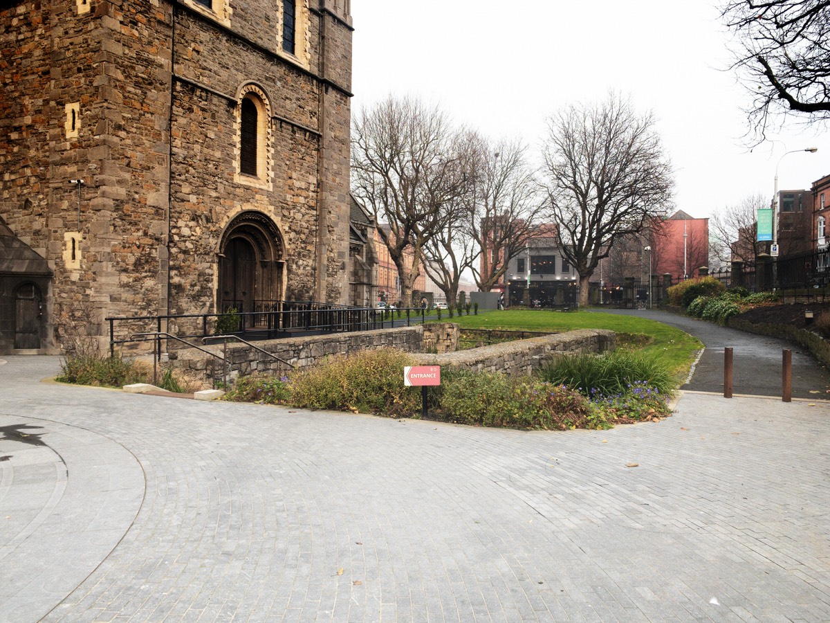 CHRIST CHURCH CATHEDRAL  ON A VERY COLD FOGGY DAY 008