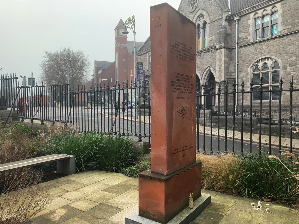 CHRIST CHURCH CATHEDRAL  ON A VERY COLD FOGGY DAY 012